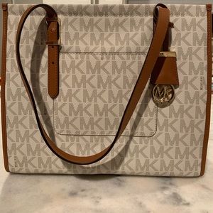 MICHAEL Michael Kors Darien Medium Tote